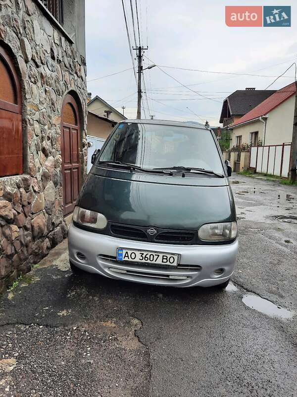 Nissan Serena 1998