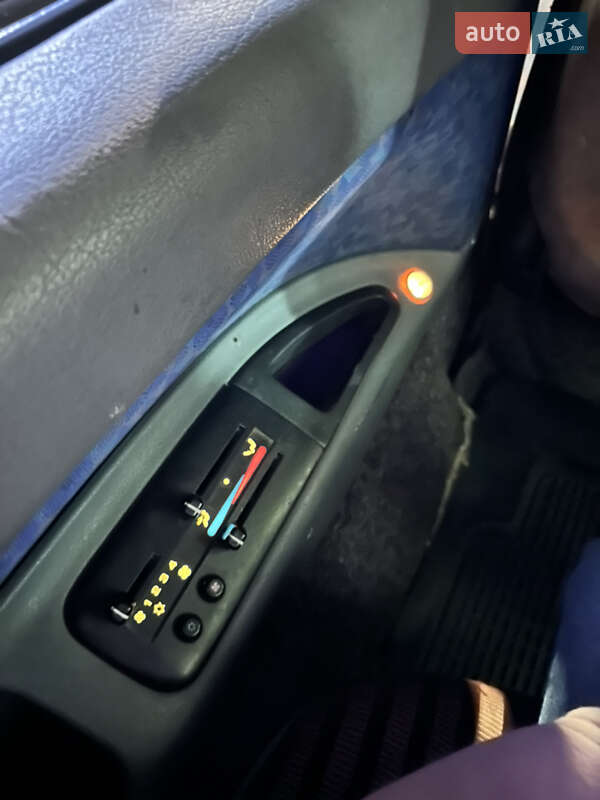 Мінівен Nissan Serena 1994 в Чернігові