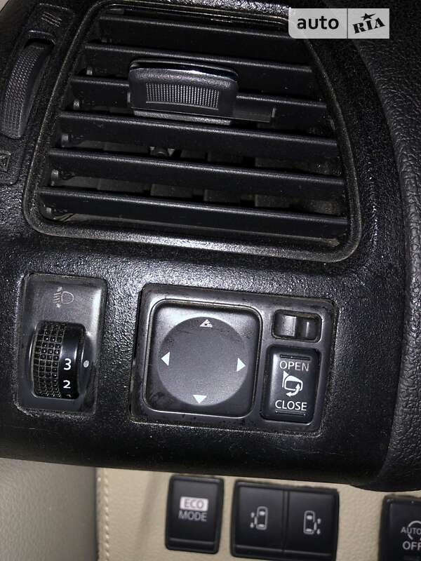 Минивэн Nissan Serena 2012 в Хусте