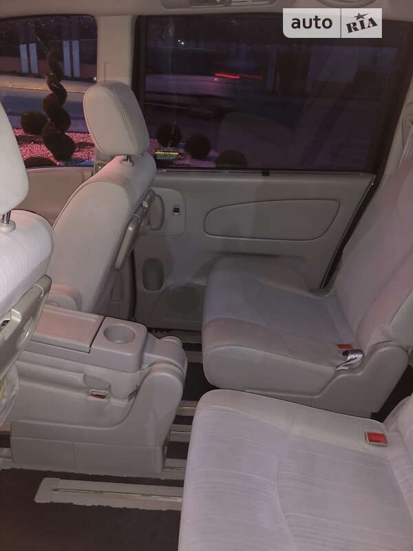 Минивэн Nissan Serena 2012 в Хусте