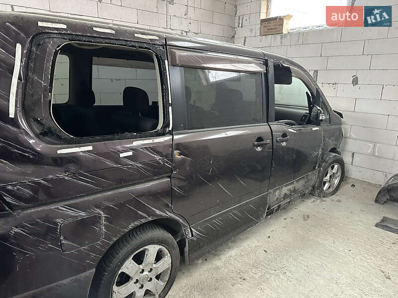 Минивэн Nissan Serena 2009 в Болехове