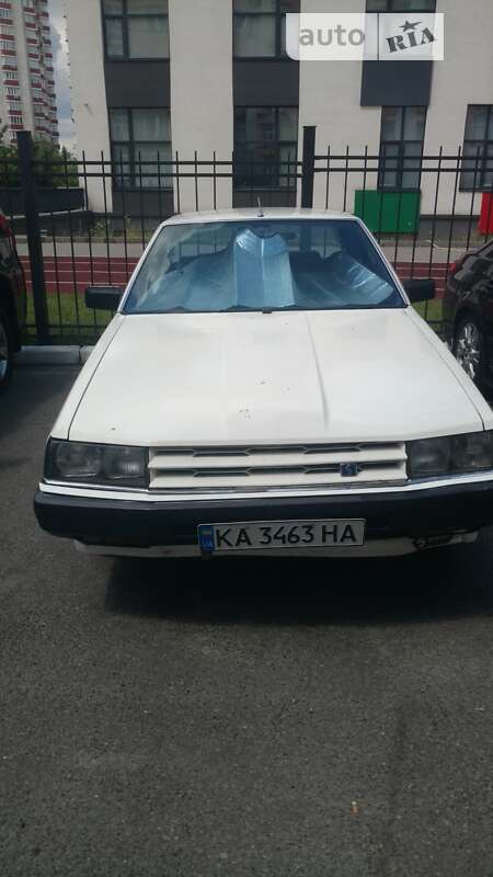 Седан Nissan Skyline 1984 в Киеве