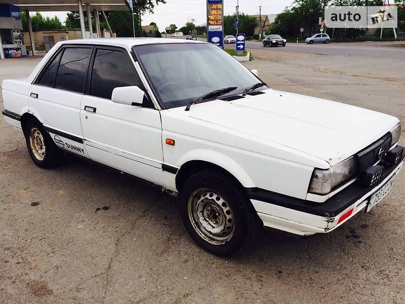 Nissan Sunny 1987 року