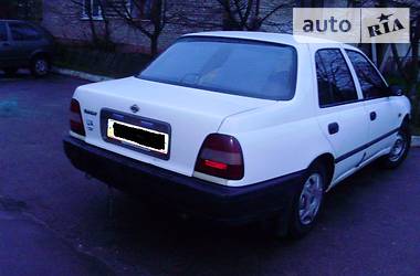 Седан Nissan Sunny 1993 в Львове