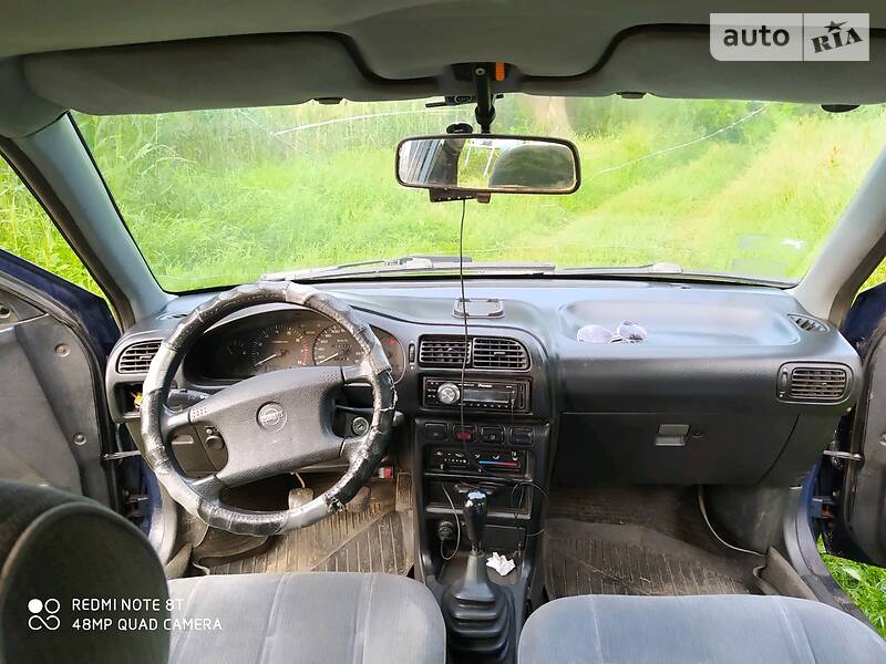 Седан Nissan Sunny 1992 в Харькове