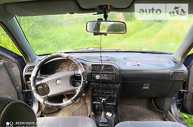 Седан Nissan Sunny 1992 в 