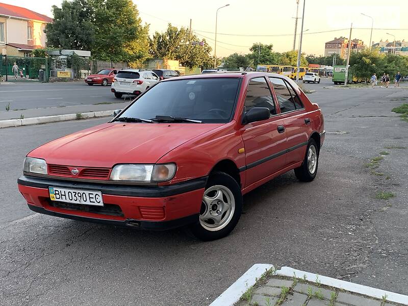 Хэтчбек Nissan Sunny 1993 в Одессе