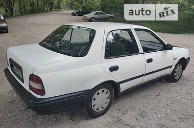 Седан Nissan Sunny 1993 в Дніпрі