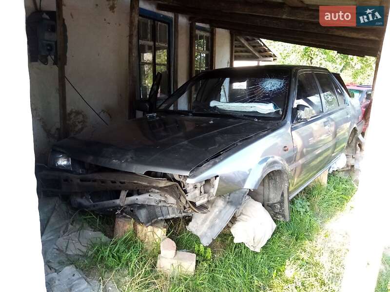 Седан Nissan Sunny 1987 в Білій Церкві