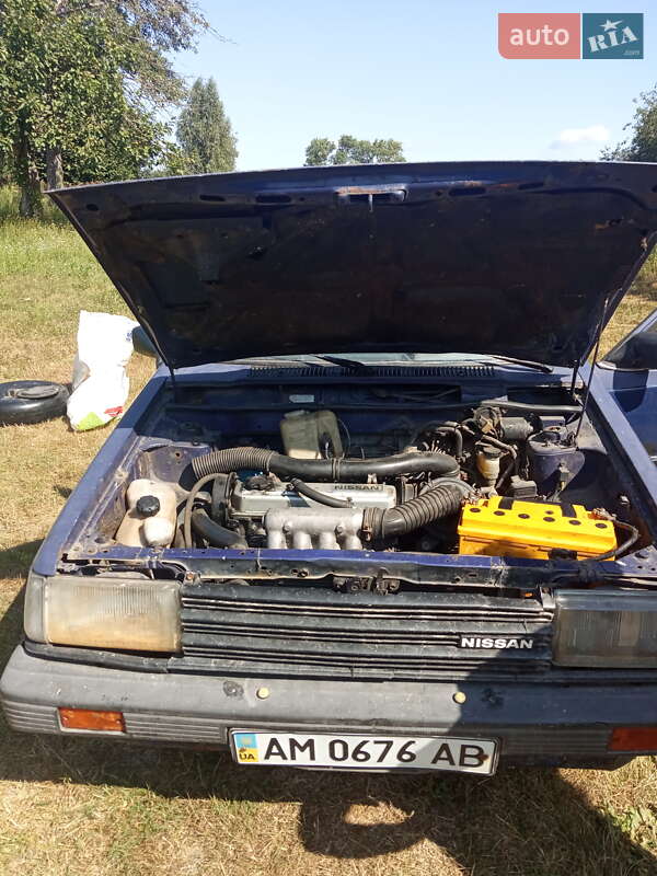Седан Nissan Sunny 1986 в Овруче