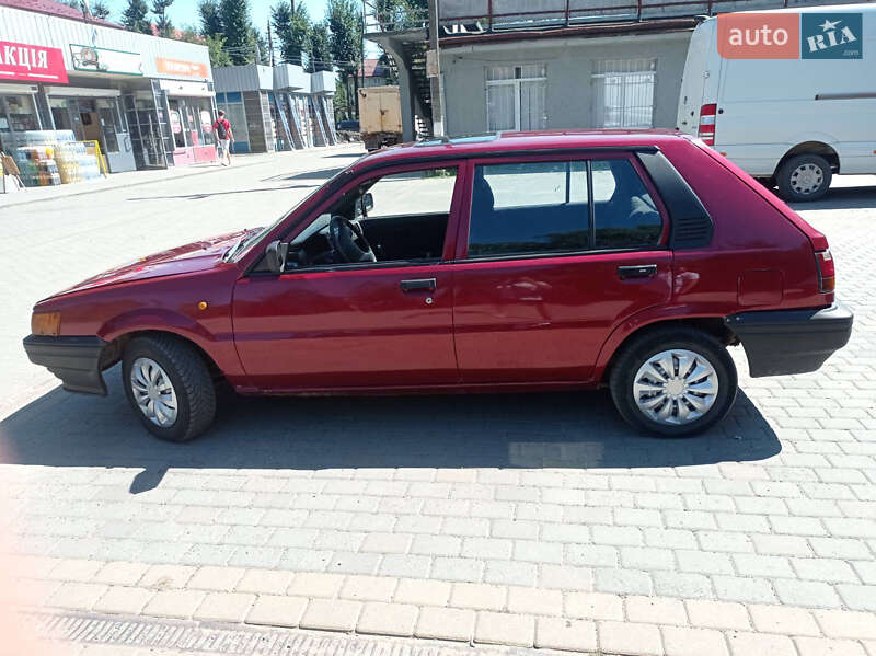 Хетчбек Nissan Sunny 1989 в Сторожинці