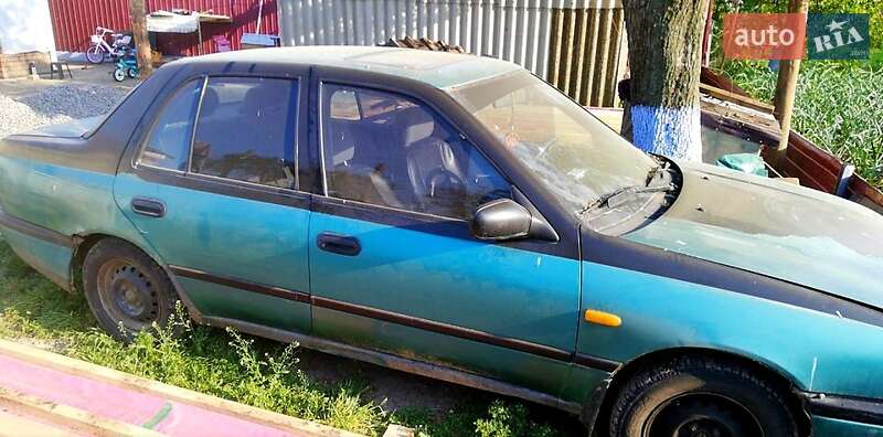 Седан Nissan Sunny 1995 в 
