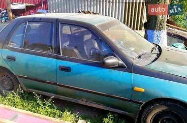 Седан Nissan Sunny 1995 в 