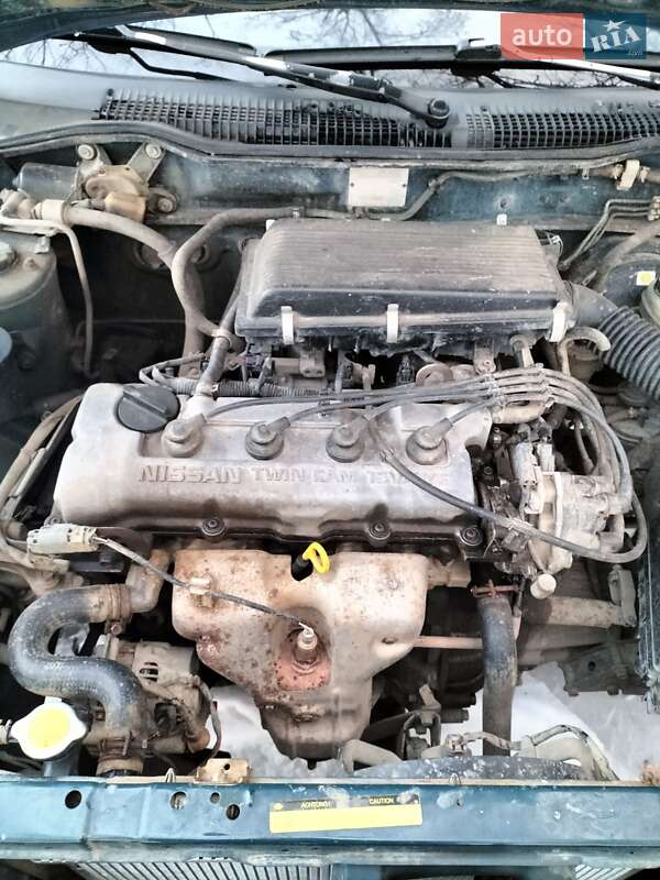 Седан Nissan Sunny 1995 в Чечельнике