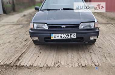 Седан Nissan Sunny 1991 в Тарутине