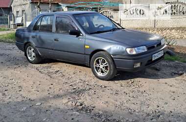 Седан Nissan Sunny 1991 в Тарутине