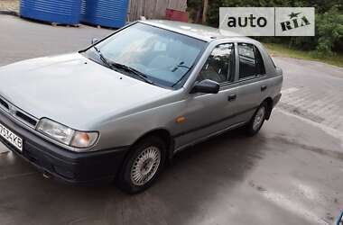 Седан Nissan Sunny 1992 в Умани