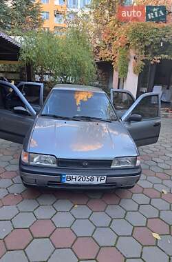 Седан Nissan Sunny 1994 в Одесі