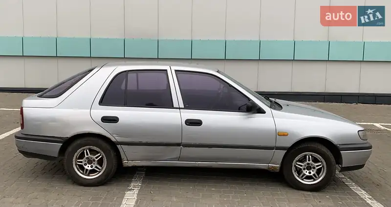 Nissan Sunny 1991