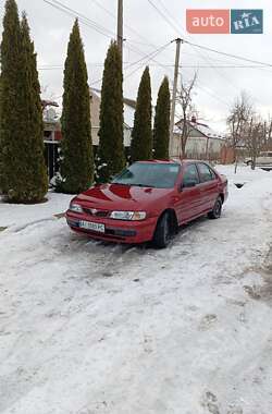 Седан Nissan Sunny 1995 в Шепетівці