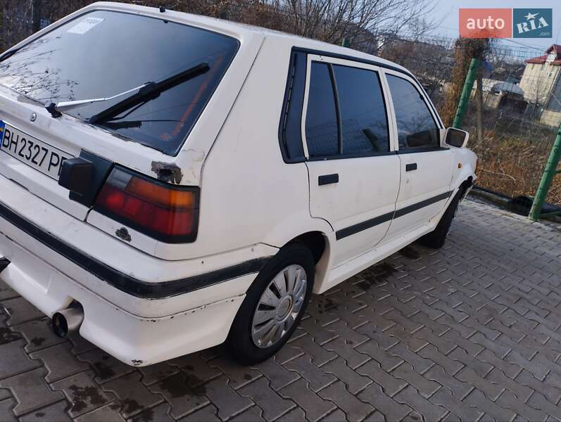 Хэтчбек Nissan Sunny 1989 в Одессе