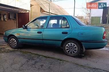 Седан Nissan Sunny 1995 в Рівному