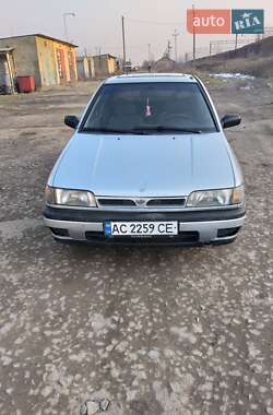 Седан Nissan Sunny 1992 в Рожище