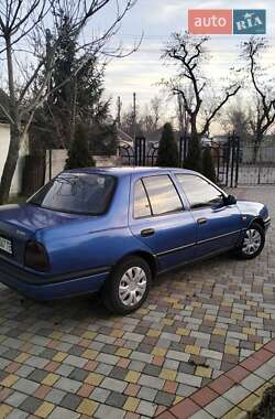 Седан Nissan Sunny 1995 в Дніпрі