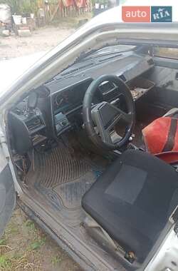 Седан Nissan Sunny 1984 в 