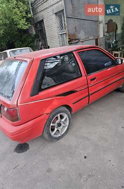 Хэтчбек Nissan Sunny 1990 в 