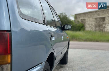 Седан Nissan Sunny 1994 в 