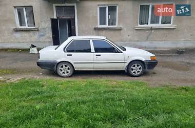 Седан Nissan Sunny 1990 в 