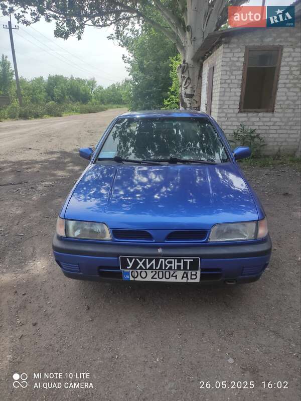 Седан Nissan Sunny 1995 в 
