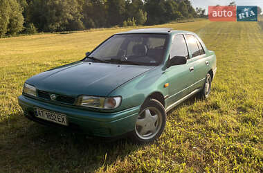 Седан Nissan Sunny 1994 в Рожнові