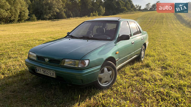 Седан Nissan Sunny 1994 в 