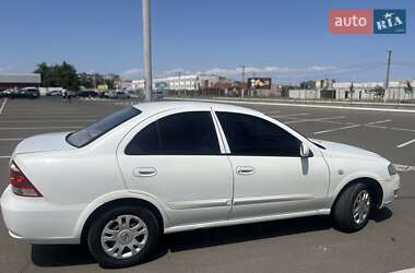 Седан Nissan Sunny 2008 в 