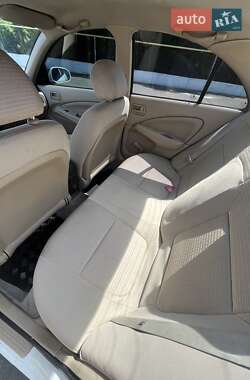Седан Nissan Sunny 2008 в 