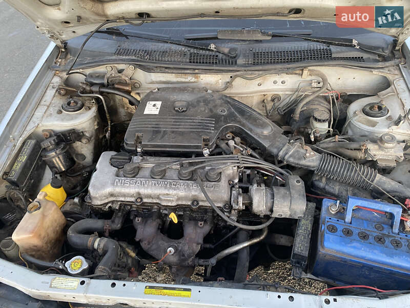 Седан Nissan Sunny 1991 в Бучачі