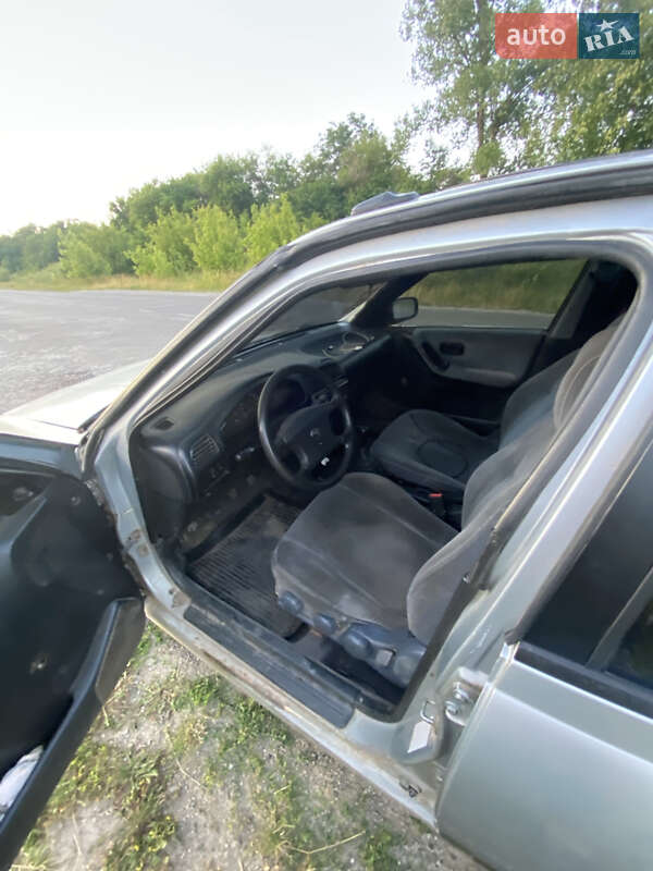 Седан Nissan Sunny 1991 в Бучачі