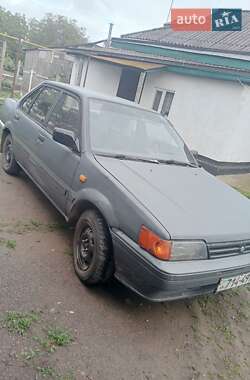 Седан Nissan Sunny 1990 в Маньківці