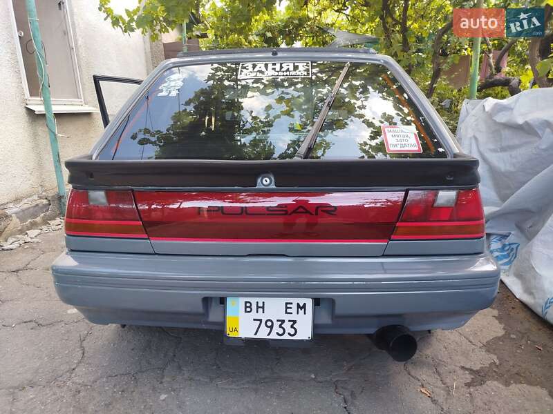 Седан Nissan Sunny 1988 в Одесі