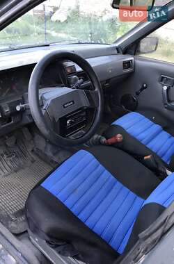 Седан Nissan Sunny 1990 в Умани