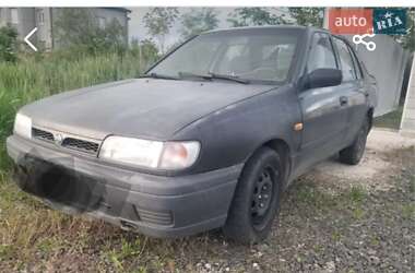 Седан Nissan Sunny 1988 в Болграде