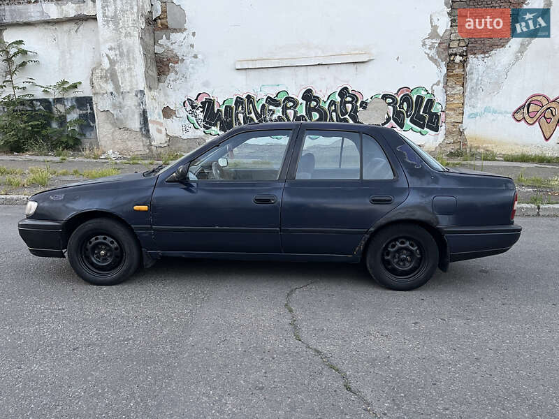Седан Nissan Sunny 1991 в Одессе