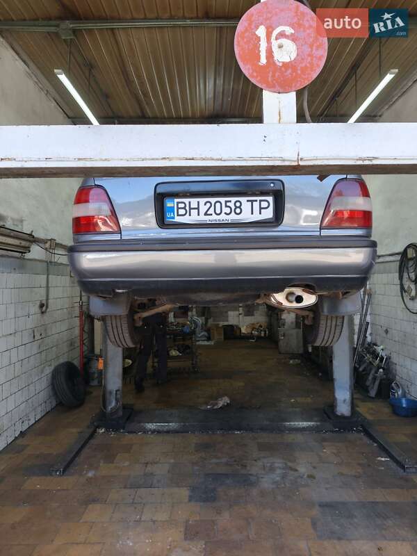 Седан Nissan Sunny 1994 в Одесі