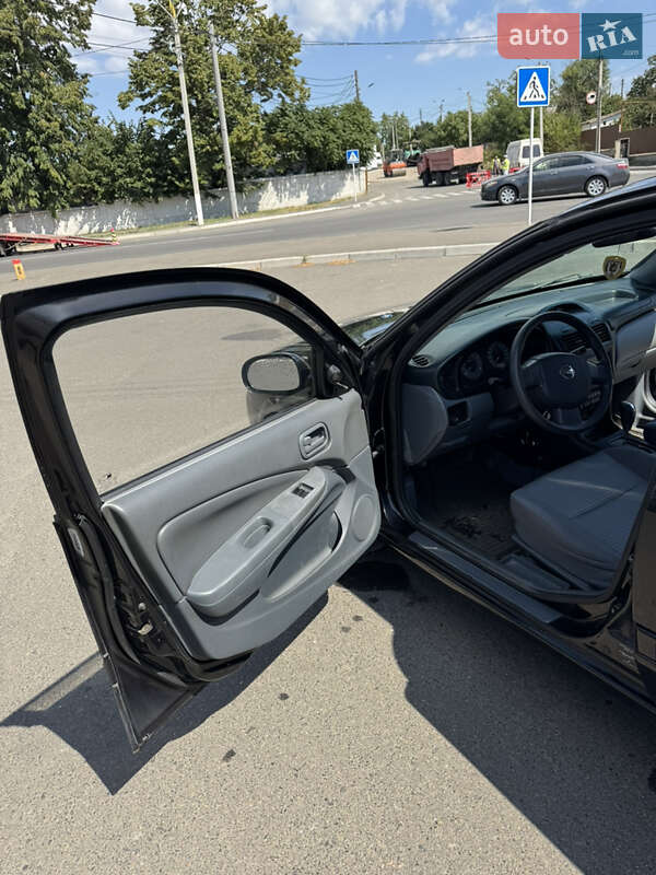 Седан Nissan Sunny 2008 в Измаиле