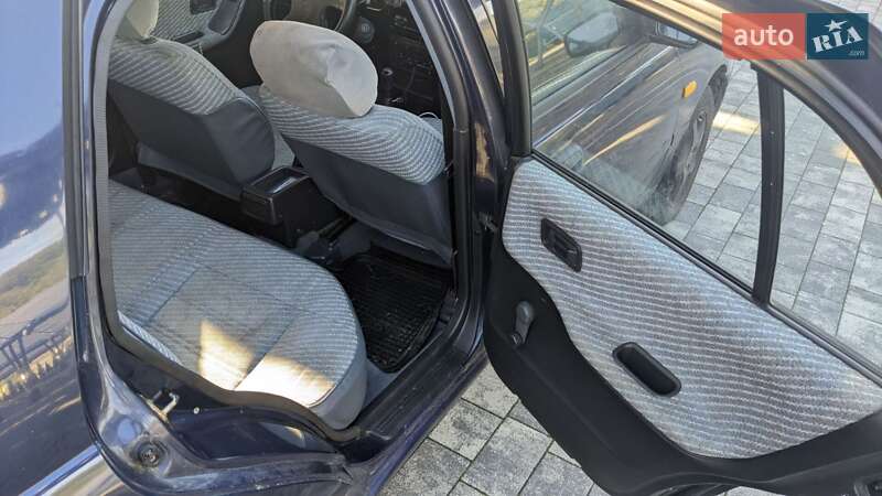 Седан Nissan Sunny 1994 в Львове фото 13 Седан Nissan Sunny 1994 в Львове