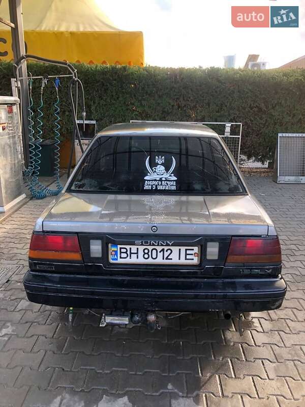 Седан Nissan Sunny 1989 в Одессе