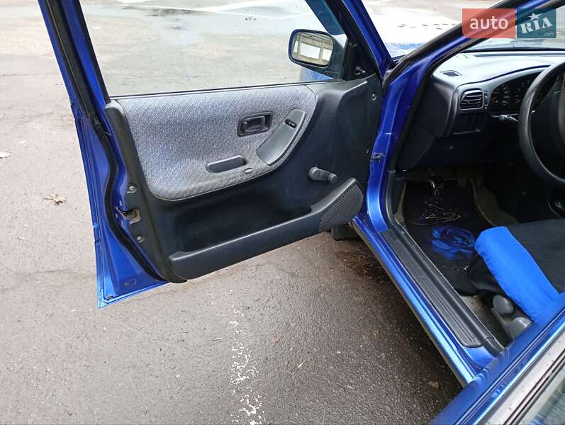 Седан Nissan Sunny 1995 в Одесі