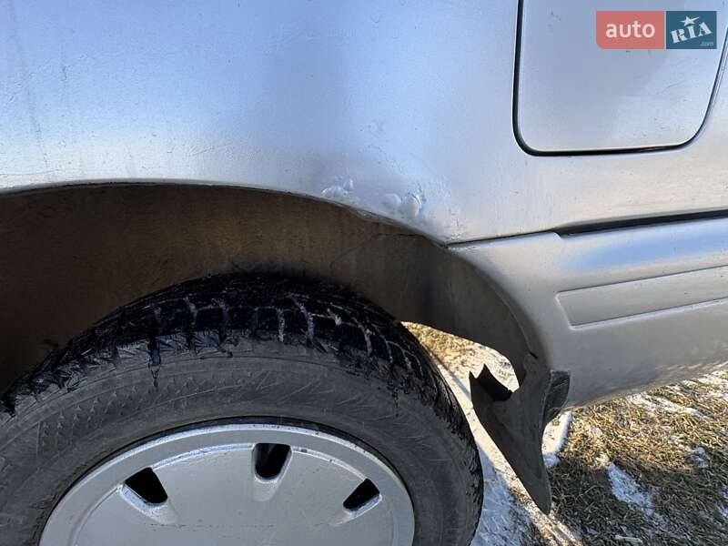 Седан Nissan Sunny 1995 в Бориславе